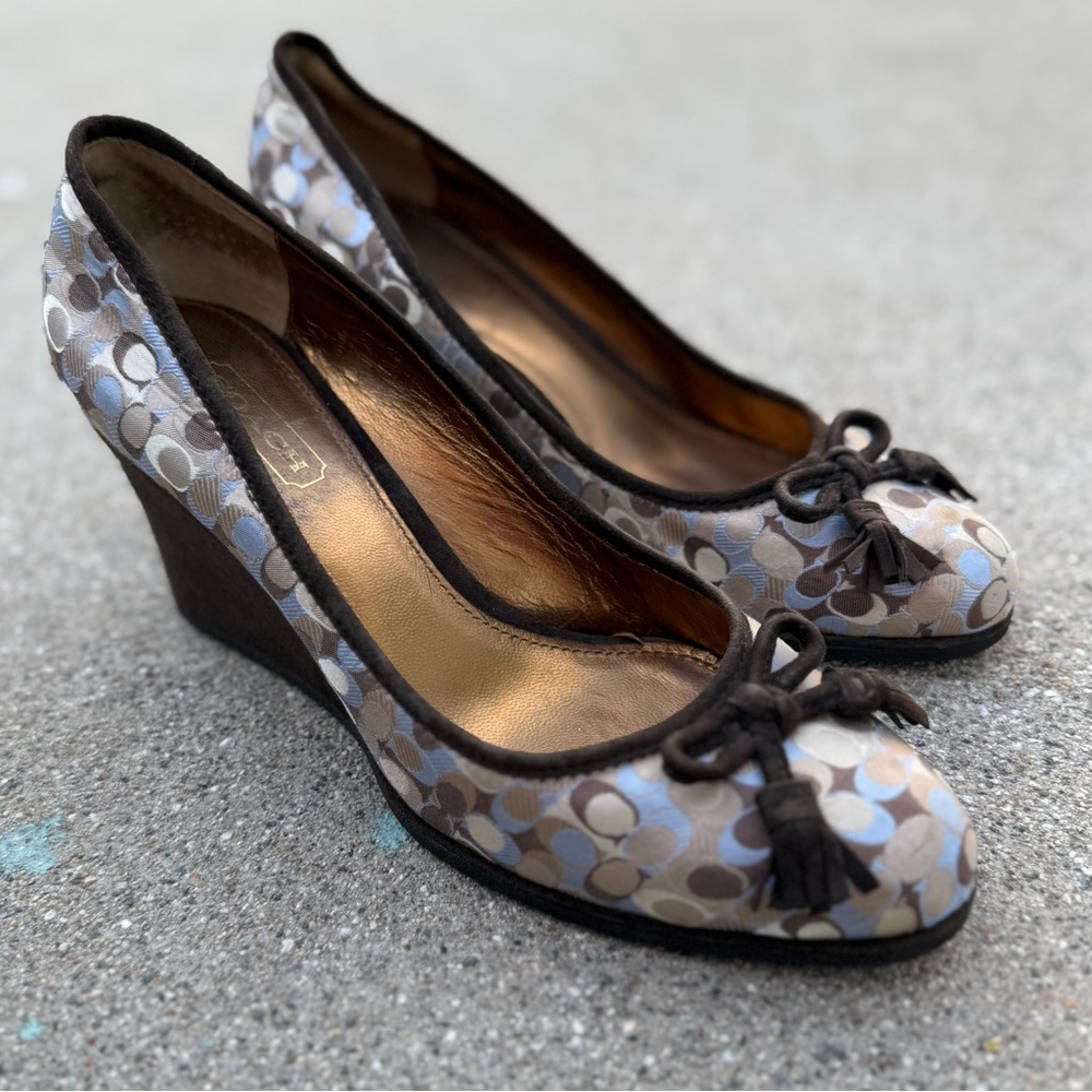 Coach Irene mini c's logo wedge heels women's size 8 preloved - Picture 9 of 9